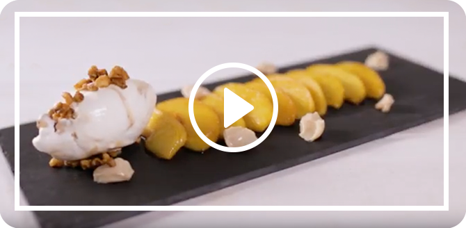 Manzana caramelizada con helado y gelée al Whisky