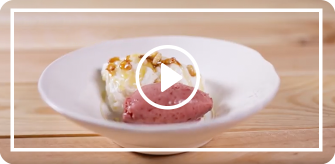 Espuma de yogurt griego con sorbete de higos